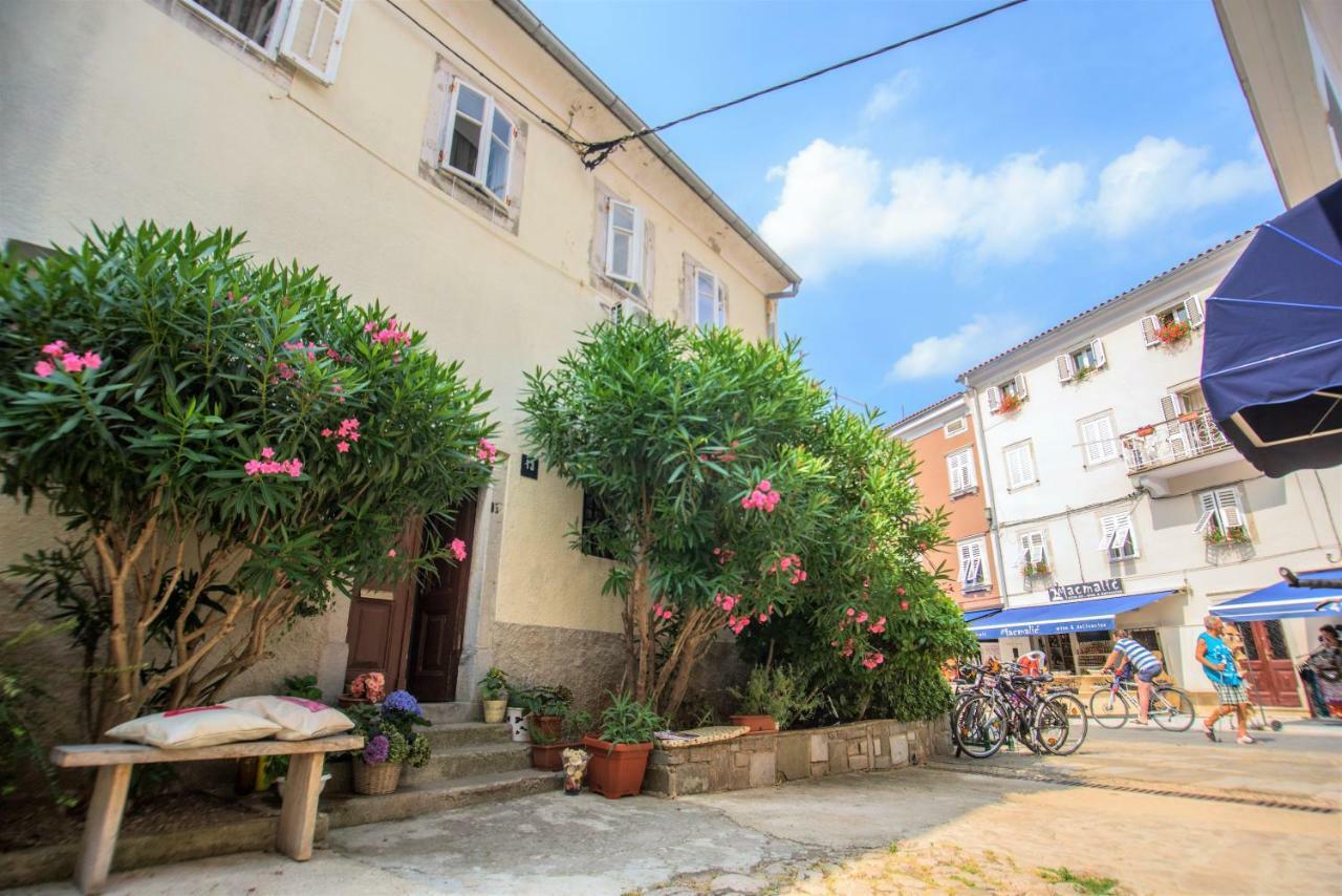 Apartment Dolores Cres Kültér fotó